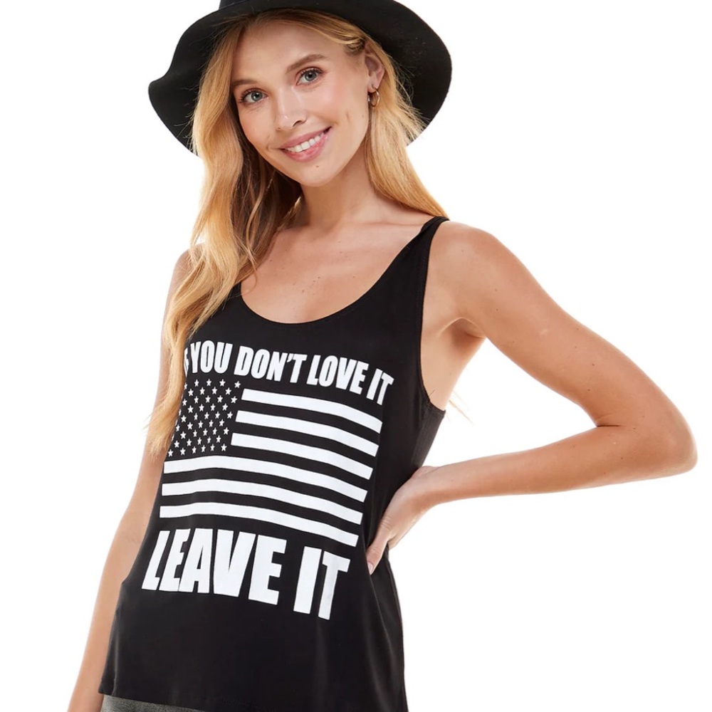 Women’s graphic tee.